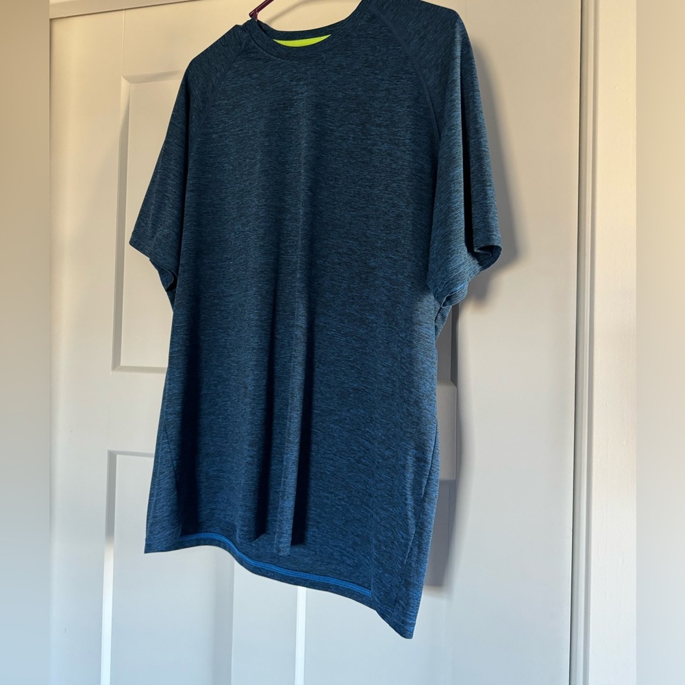 Men’s Under Armour Large Heather Blue Heat Gear Tee
